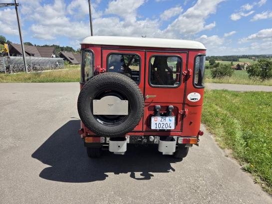 11.Vehicle-photo-rear.jpg