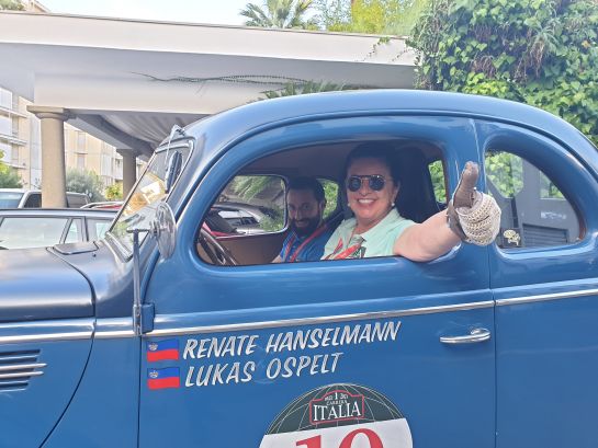 Renate Hanselmann mit Lukas Ospelt - die einzige fahrende Frau auf dieser Rallye