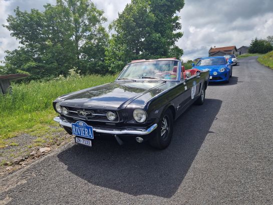 Das schönste Fahrzeug, ein Ford Mustang Cabriolet aus dem Jahre 1965