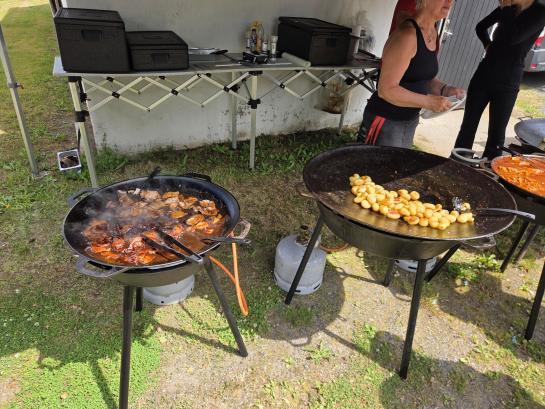 Unser heutiges Mittagessen - draussen gekocht