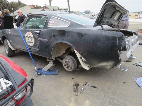 Ein Ford Mustang eignet sich einfach nur bedingt für solche Rallyes