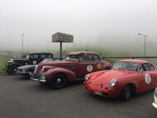 Auf dem Parkplatz beim morgendlichen Start war die Sicht noch nicht berauschend ...