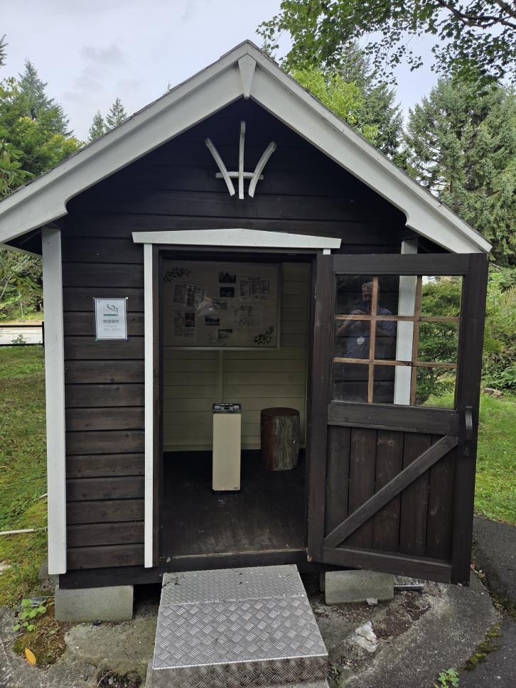 Outdoor-Raucherhäuschen der schöneren Sorte