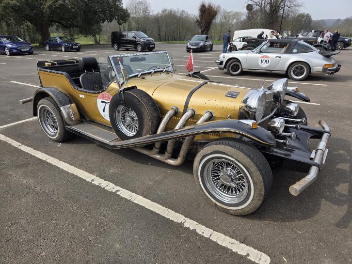 Nach getaner Arbeit sieht 'James' etwas abgekämpft aus - sind aber alles nur walisische Landwirtschaftsrückstände