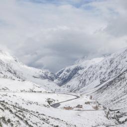 Daniel Reinhard   Gotthard im Schnee